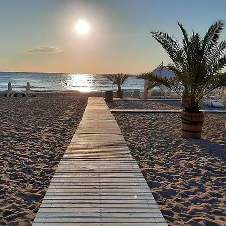 Uli Apart - Oasis Resort & Spa Apartment Lozenets