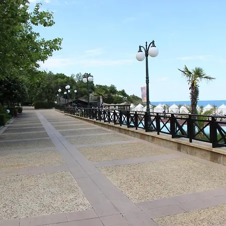 Uli Apart - Oasis Resort & Spa Apartment *